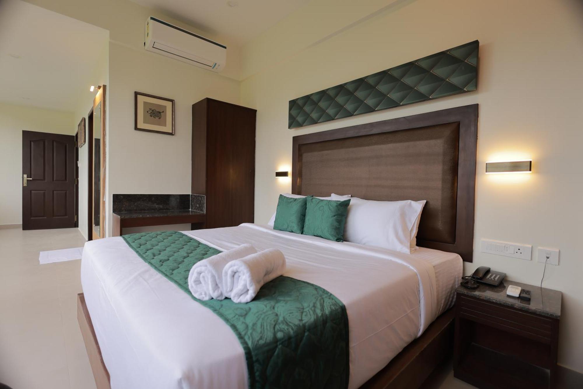 Hotel Aavudai Grand Aralvaimozhi Exteriér fotografie